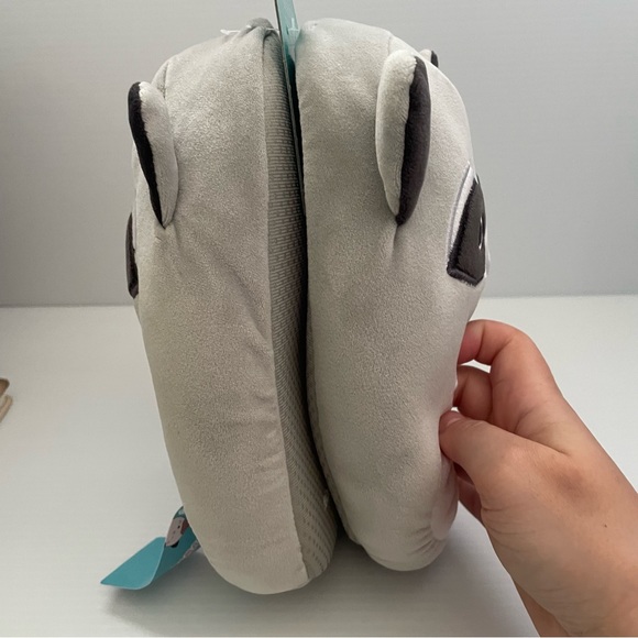 Squish, mellow rock, and slippers - Picture 4 of 5